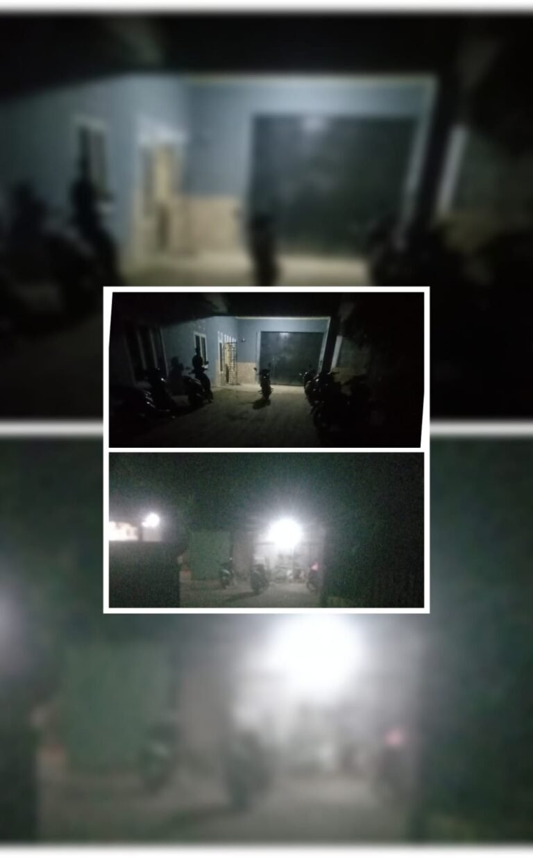 1000858221