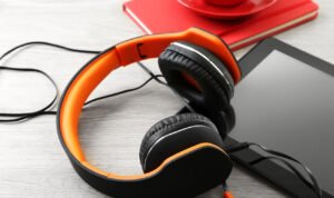 headphones-with-tabletp